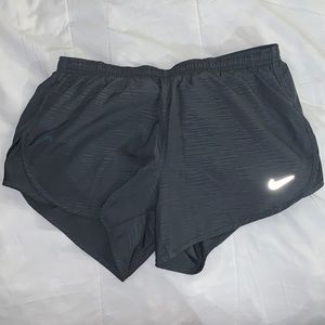 Nike grey running shorts 🖤